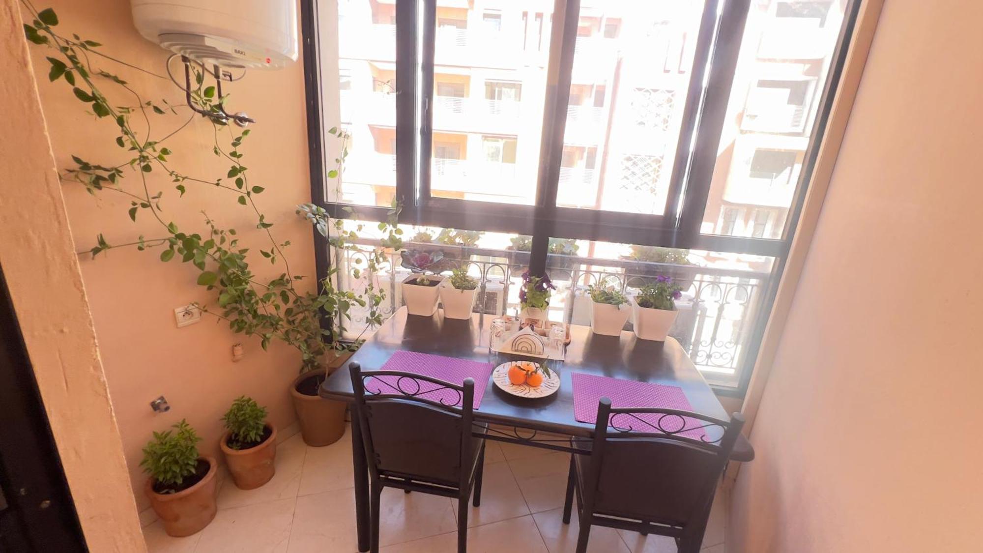 Magnifique Appartement Spacieux Confort Propre Familial 2 Chambres Salon Et Salle A Manger A 20Mn A Pied De Place Jemaa El Fina 4 Piscines Dans Espace De Golf A 12 Mn En Voitures L Entree Est Gratuit Pour La Clientele Ouvert Entre 10H Et 20H Marrákes Kültér fotó